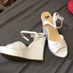 White wedges